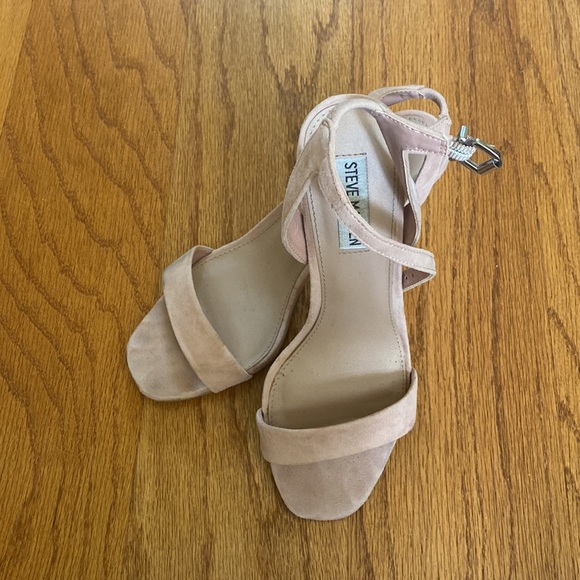 Steve Madden Faith Suede Ankle Strap Heel. Size 8. - Picture 5 of 11